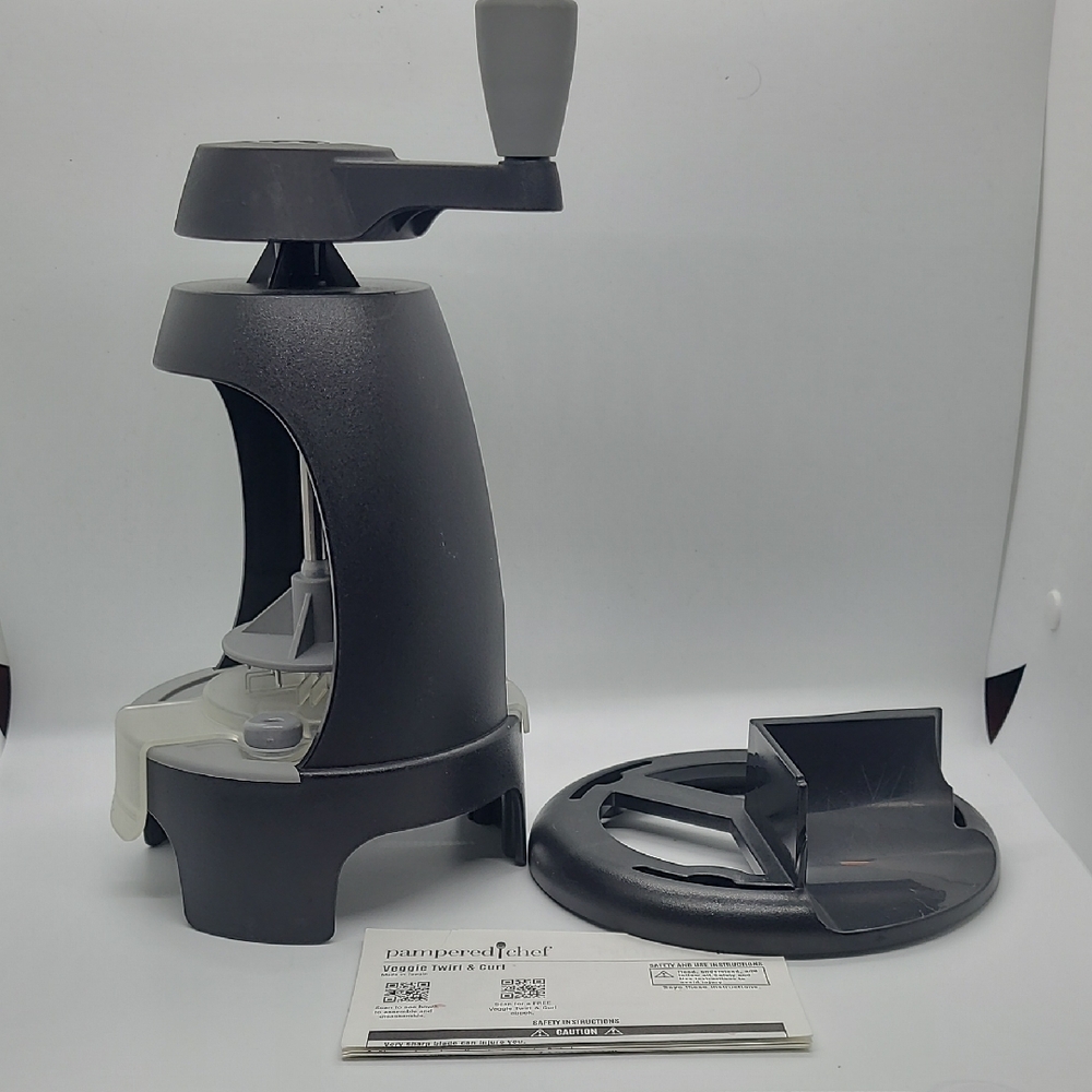 Pampered Chef Veggie Twirl & Curl / Spiralizer - Picture 14 of 16